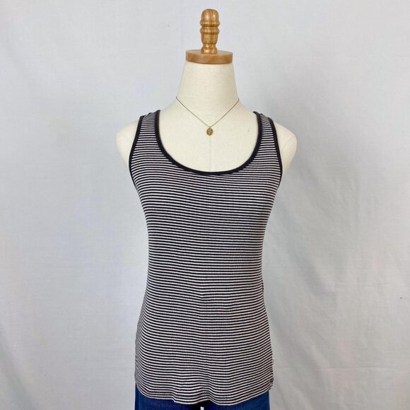 Levi's Women's Black and White Vest - Picture 2 of 3